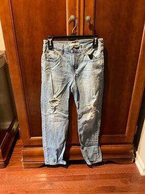 Levi’s Low Pro Straight Women’s Light Wash Distressed Jeans Size 26